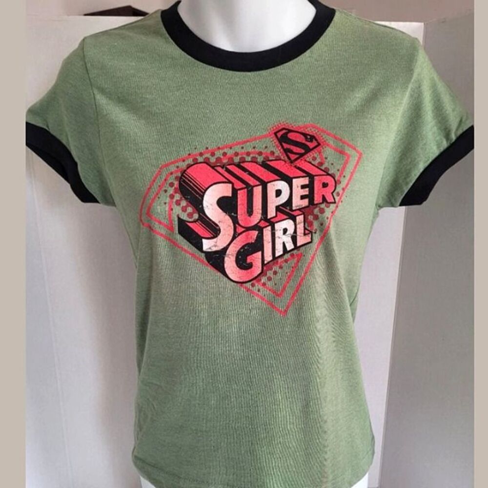 Super Girl Juniors M Olive Green Ringer Tee Distressed DC Graphic